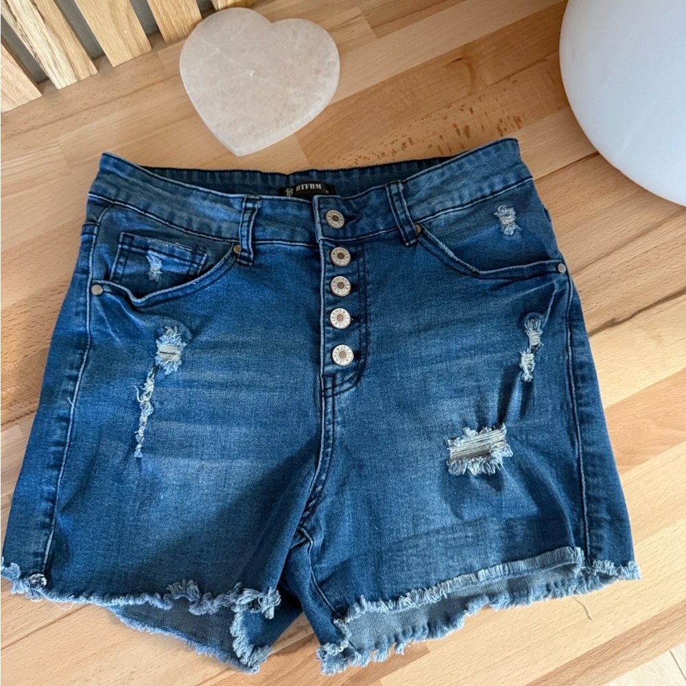 Button-Front Distressed Denim Shorts in Dark Blue